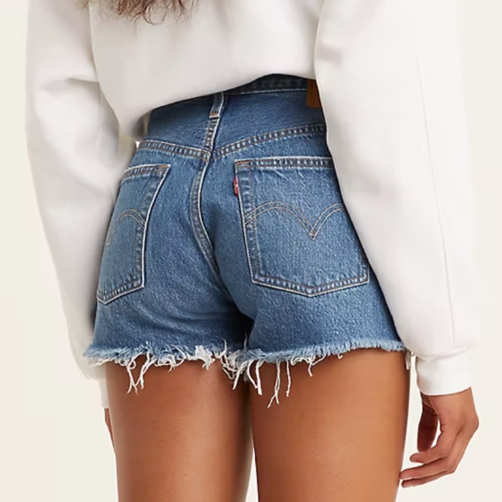NWOT Levi’s 501 High Rise Shorts - Picture 3 of 13